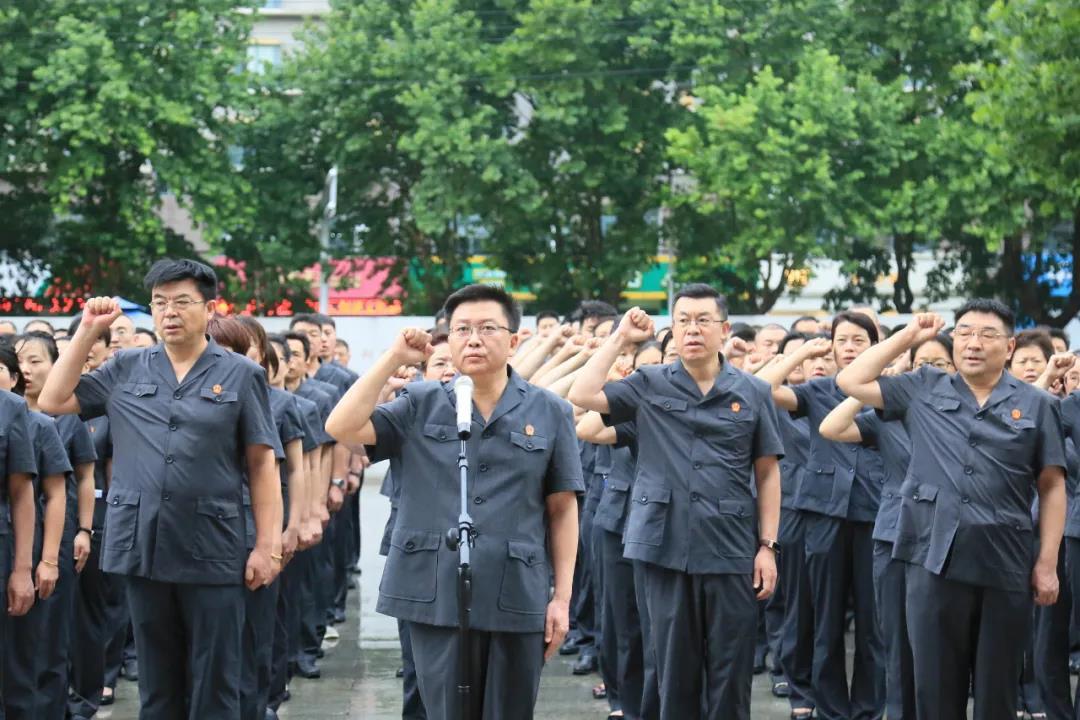 设计领衔、性能定基!这两款手机如何做到内外兼修?